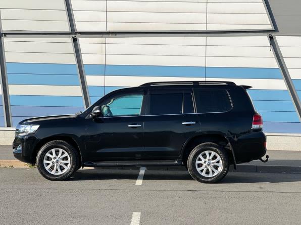 Toyota Land Cruiser 200 Series Рестайлинг 2 с пробегом 2018 года, цена 6 677 000 рублей, 136000 км, внедорожник, Автокод Объявления