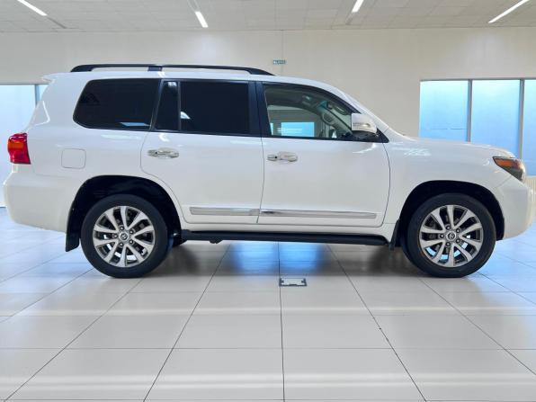 Toyota Land Cruiser 200 Series Рестайлинг 1 с пробегом 2012 года, цена 3 350 000 рублей, 299710 км, внедорожник, Автокод Объявления