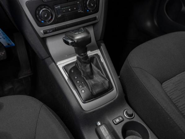 Skoda Octavia II (A5) Рестайлинг с пробегом 2012 года, цена 745 000 рублей, 298300 км, лифтбек, Автокод Объявления