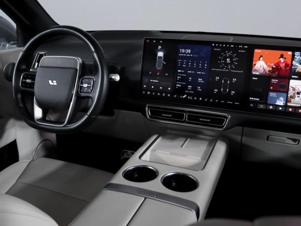 Li Auto (Lixiang) L9 I с пробегом 2024 года, цена 6 449 000 рублей, 55091 км, внедорожник, Автокод Объявления