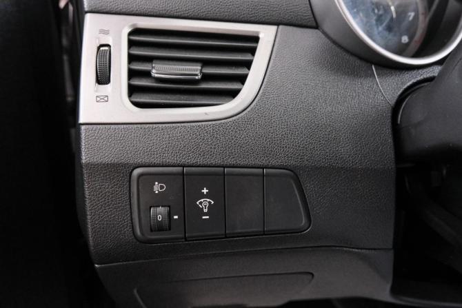 Hyundai Elantra V (MD) с пробегом 2012 года, цена 1 019 000 рублей, 207458 км, седан, Автокод Объявления