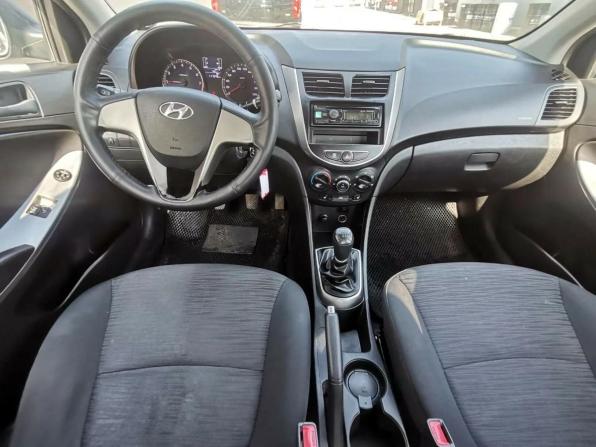 Hyundai Solaris I Рестайлинг с пробегом 2016 года, цена 877 000 рублей, 111000 км, седан, Автокод Объявления