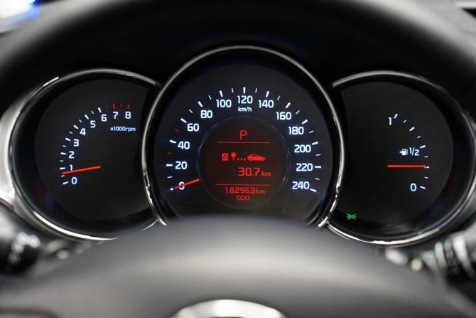 Kia Ceed II Рестайлинг с пробегом 2018 года, цена 1 444 000 рублей, 182923 км, хэтчбек, Автокод Объявления