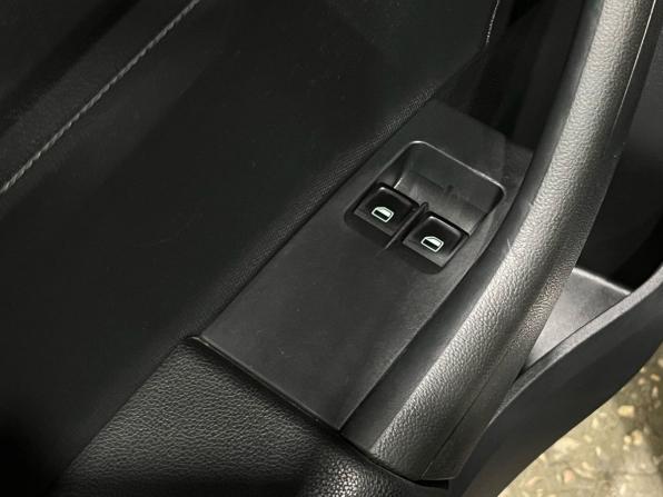 Skoda Rapid I с пробегом 2014 года, цена 975 000 рублей, 74615 км, лифтбек, Автокод Объявления