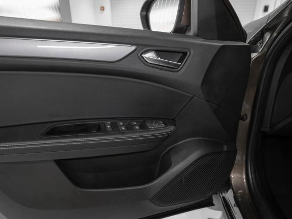 Renault Arkana I с пробегом 2020 года, цена 1 995 000 рублей, 33469 км, внедорожник, Автокод Объявления