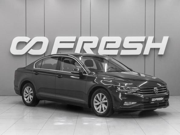 Volkswagen Passat B8 Рестайлинг с пробегом 2019 года, цена 2 369 000 рублей, 151942 км, седан, Автокод Объявления
