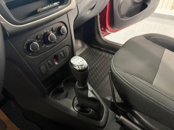 Renault Sandero II Рестайлинг с пробегом 2022 года, цена 1 372 600 рублей, 28573 км, хэтчбек, Автокод Объявления