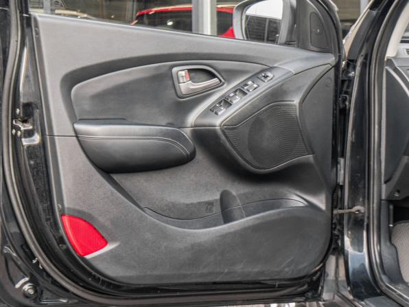 Hyundai ix35 I Рестайлинг с пробегом 2013 года, цена 887 000 рублей, 247104 км, внедорожник, Автокод Объявления