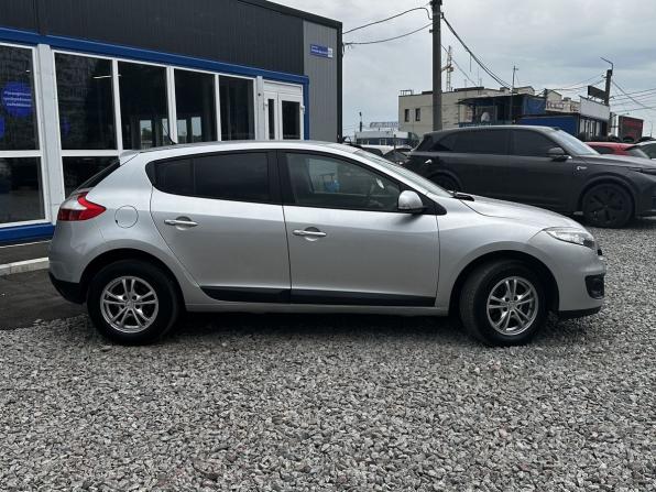 Renault Megane III Рестайлинг с пробегом 2014 года, цена 750 000 рублей, 130000 км, хэтчбек, Автокод Объявления