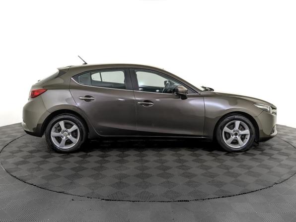 Mazda 3 III (BM) Рестайлинг с пробегом 2017 года, цена 1 535 000 рублей, 136614 км, хэтчбек, Автокод Объявления
