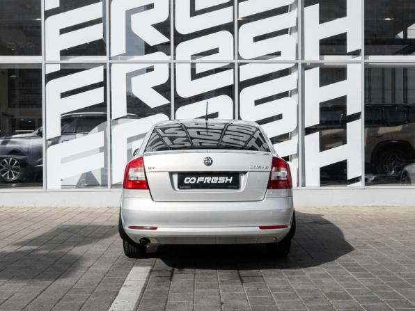 Skoda Octavia II (A5) Рестайлинг с пробегом 2013 года, цена 1 180 000 рублей, 129466 км, лифтбек, Автокод Объявления