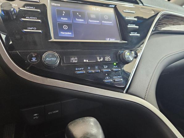 Toyota Camry VIII (XV70) с пробегом 2020 года, цена 2 740 000 рублей, 99260 км, седан, Автокод Объявления