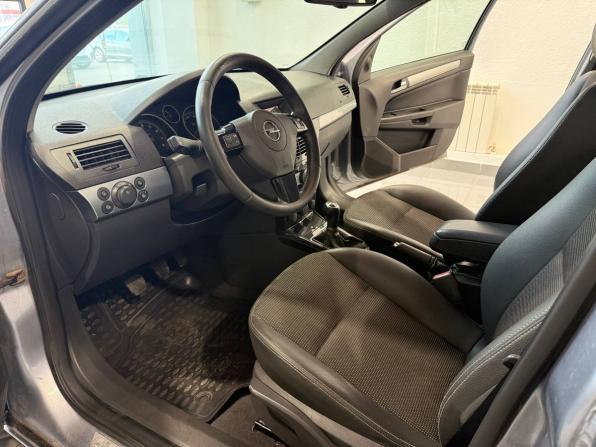 Opel Astra H Рестайлинг с пробегом 2008 года, цена 515 000 рублей, 146726 км, седан, Автокод Объявления