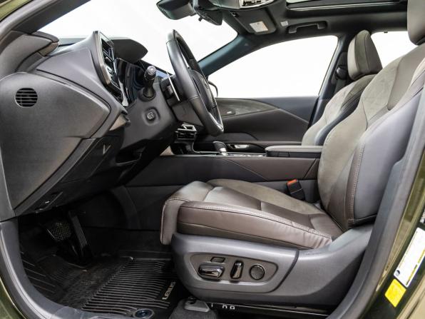 Lexus RX V с пробегом 2023 года, цена 7 598 000 рублей, 13688 км, внедорожник, Автокод Объявления