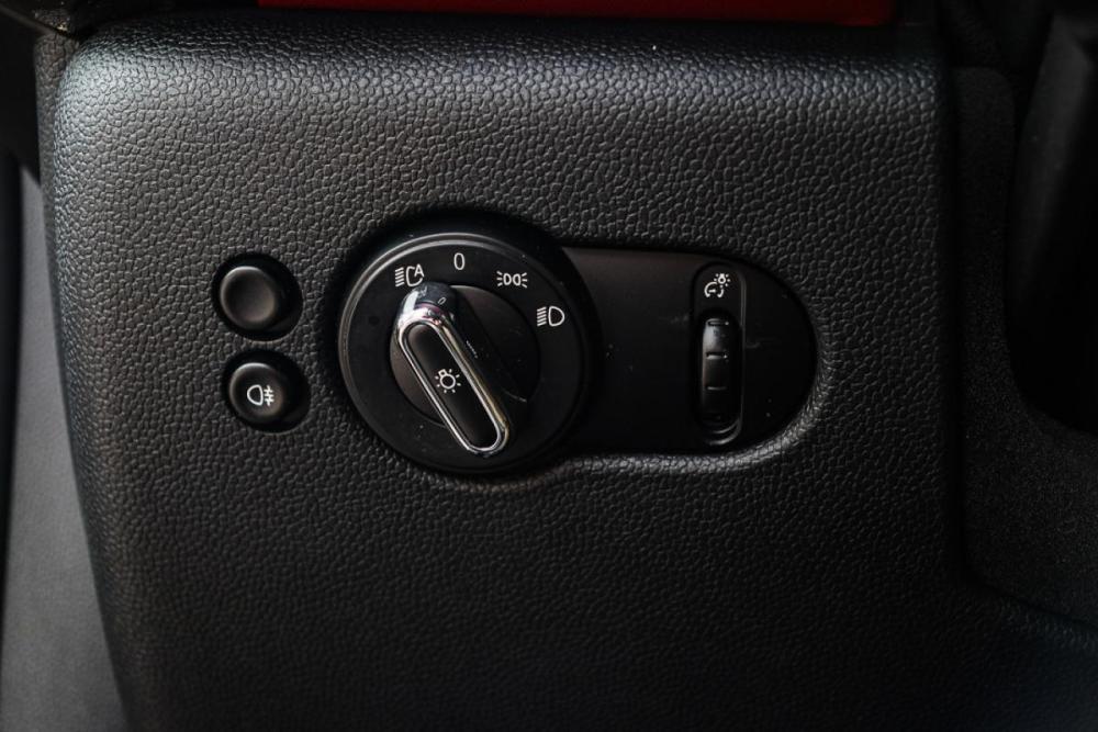 Mini Hatch III (F55/F56) Москва  - изображение 18