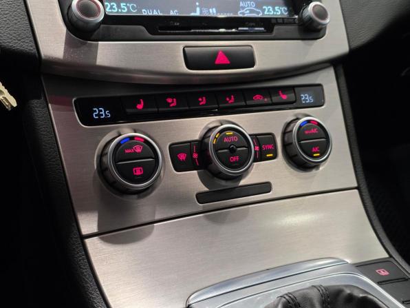 Volkswagen Passat B7 с пробегом 2012 года, цена 1 375 000 рублей, 153686 км, седан, Автокод Объявления