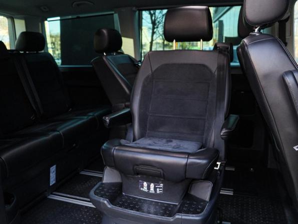 Volkswagen Multivan T6 с пробегом 2019 года, цена 3 780 000 рублей, 160000 км, минивэн, Автокод Объявления