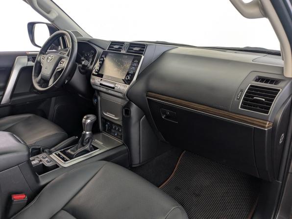 Toyota Land Cruiser Prado 150 Series Рестайлинг 3 с пробегом 2022 года, цена 7 990 000 рублей, 30746 км, внедорожник, Автокод Объявления