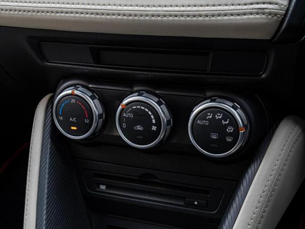 Mazda Demio IV (DJ) с пробегом 2015 года, цена 1 050 000 рублей, 205004 км, хэтчбек, Автокод Объявления