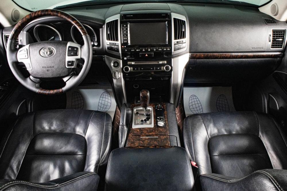 Toyota Land Cruiser 200 Series Рестайлинг 1 Сургут  - изображение 12