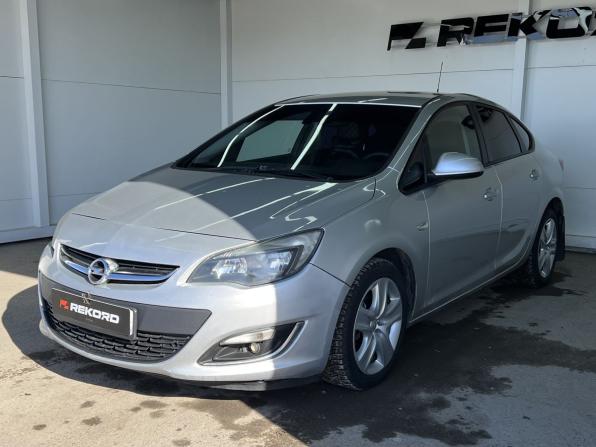 Opel Astra J Рестайлинг с пробегом 2012 года, цена 599 000 рублей, 184000 км, седан, Автокод Объявления