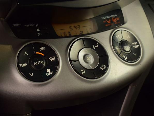 Toyota RAV4 III (XA30) с пробегом 2007 года, цена 895 999 рублей, 317487 км, внедорожник, Автокод Объявления