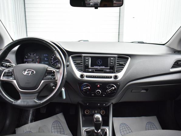 Hyundai Solaris II с пробегом 2018 года, цена 1 099 000 рублей, 116849 км, седан, Автокод Объявления