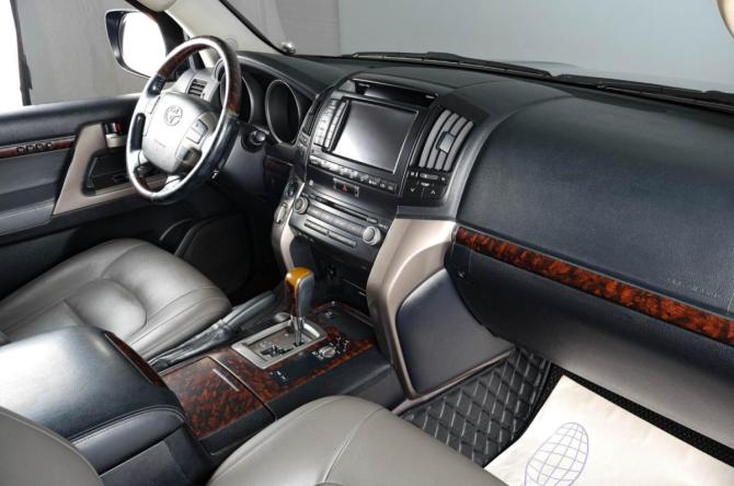 Toyota Land Cruiser 200 Series с пробегом 2010 года, цена 2 999 000 рублей, 459315 км, внедорожник, Автокод Объявления