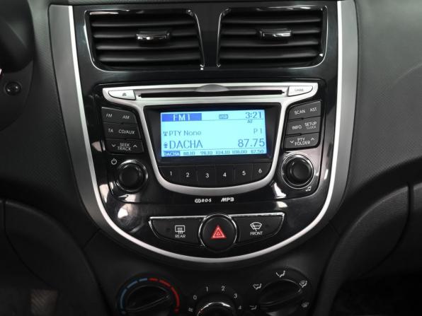 Hyundai Solaris I с пробегом 2012 года, цена 784 000 рублей, 239033 км, хэтчбек, Автокод Объявления