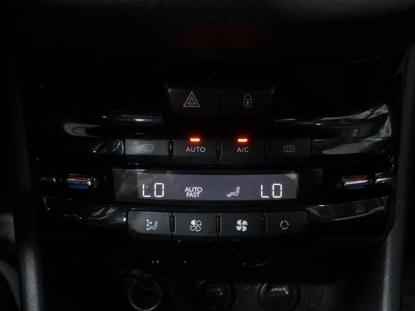 Peugeot 2008 I с пробегом 2014 года, цена 730 000 рублей, 153388 км, внедорожник, Автокод Объявления