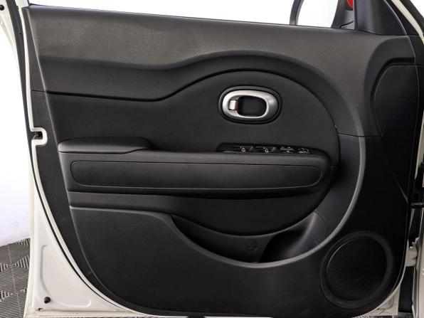 Kia Soul II Рестайлинг с пробегом 2018 года, цена 1 580 000 рублей, 124667 км, хэтчбек, Автокод Объявления