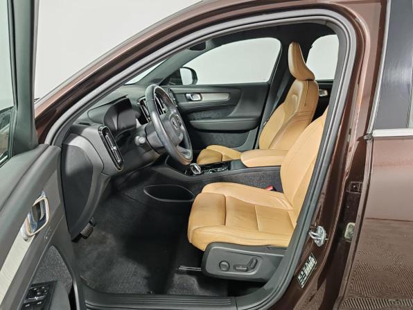 Volvo XC40 I с пробегом 2018 года, цена 2 595 000 рублей, 83613 км, внедорожник, Автокод Объявления