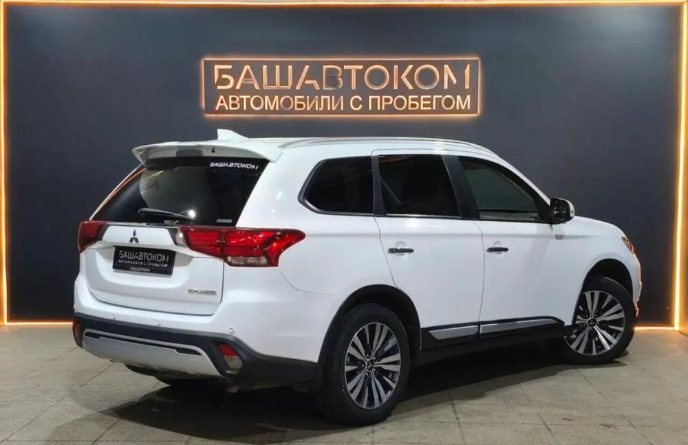 Mitsubishi Outlander III Рестайлинг 3 Уфа  - изображение 4