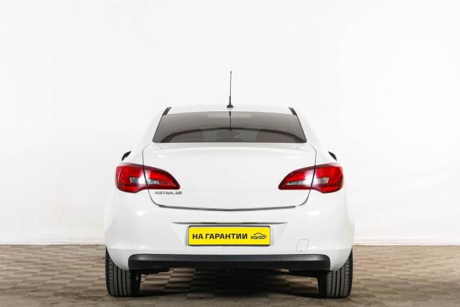 Opel Astra J Рестайлинг с пробегом 2012 года, цена 889 000 рублей, 259000 км, седан, Автокод Объявления