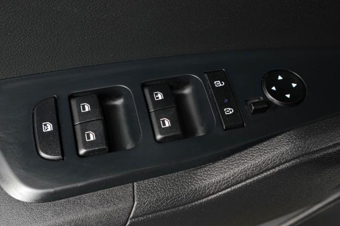 Kia Sportage V с пробегом 2023 года, цена 2 999 000 рублей, 25500 км, внедорожник, Автокод Объявления