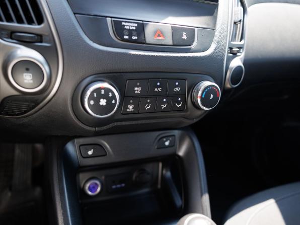 Hyundai ix35 I Рестайлинг с пробегом 2014 года, цена 1 085 000 рублей, 131526 км, внедорожник, Автокод Объявления
