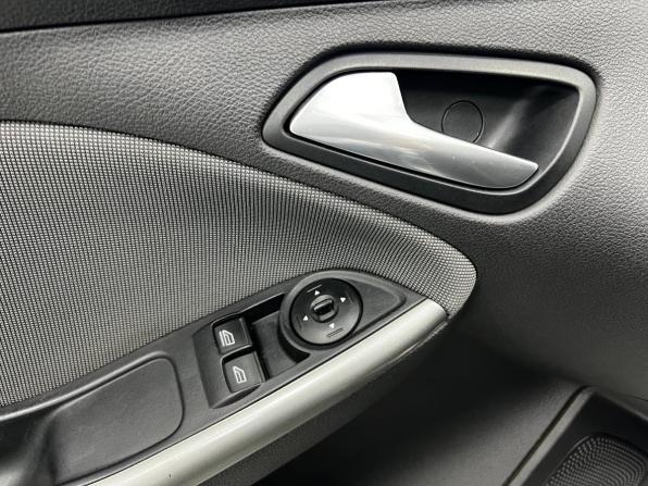 Ford Focus III с пробегом 2012 года, цена 730 000 рублей, 260407 км, седан, Автокод Объявления