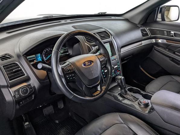 Ford Explorer V Рестайлинг 2 с пробегом 2018 года, цена 2 650 000 рублей, 200022 км, внедорожник, Автокод Объявления