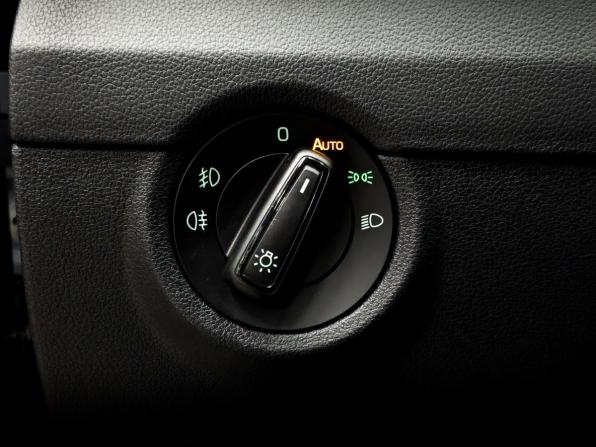 Skoda Octavia III (A7) Рестайлинг с пробегом 2018 года, цена 2 100 000 рублей, 91921 км, лифтбек, Автокод Объявления
