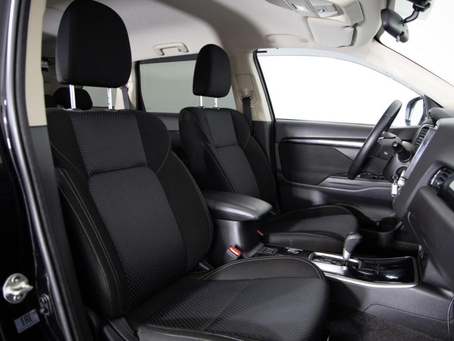 Mitsubishi Outlander III Рестайлинг 3 Санкт-Петербург  - изображение 12