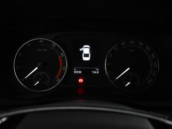 Skoda Octavia IV (A8) с пробегом 2021 года, цена 2 100 000 рублей, 95950 км, лифтбек, Автокод Объявления