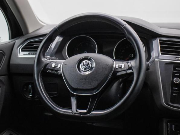 Volkswagen Tiguan II с пробегом 2019 года, цена 2 195 000 рублей, 120307 км, внедорожник, Автокод Объявления