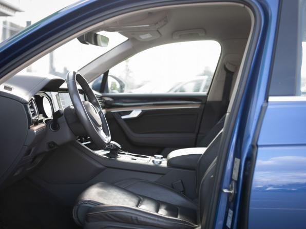Volkswagen Touareg III с пробегом 2019 года, цена 3 900 000 рублей, 377882 км, внедорожник, Автокод Объявления