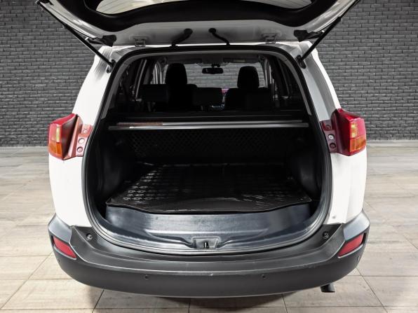 Toyota RAV4 IV (XA40) с пробегом 2015 года, цена 2 300 000 рублей, 116976 км, внедорожник, Автокод Объявления