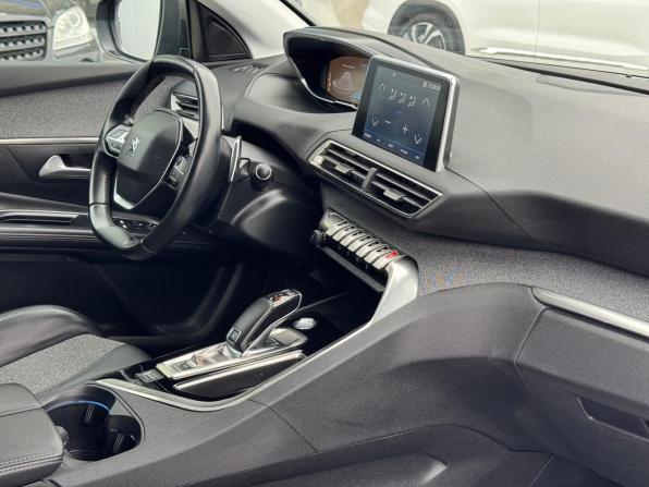 Peugeot 5008 II Рестайлинг с пробегом 2020 года, цена 2 145 000 рублей, 129000 км, внедорожник, Автокод Объявления