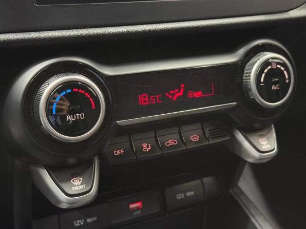 Kia Rio IV Рестайлинг с пробегом 2021 года, цена 1 765 000 рублей, 45878 км, хэтчбек, Автокод Объявления