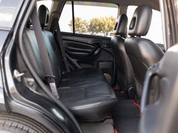 Toyota RAV4 II (XA20) Рестайлинг с пробегом 2004 года, цена 880 000 рублей, 209854 км, внедорожник, Автокод Объявления