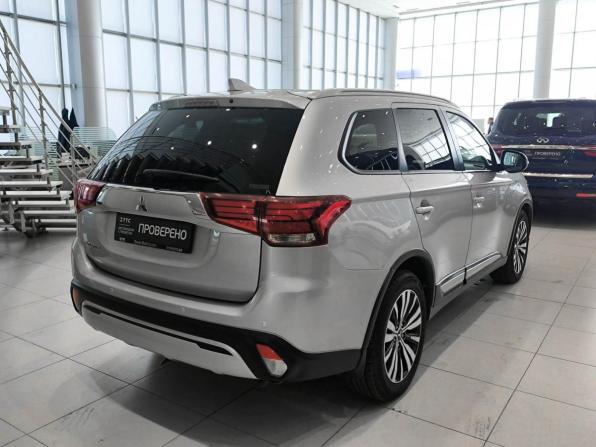 Mitsubishi Outlander III Рестайлинг 3 с пробегом 2020 года, цена 2 520 000 рублей, 71380 км, внедорожник, Автокод Объявления