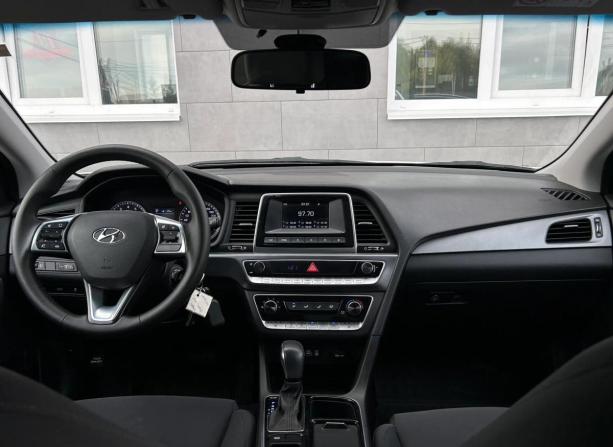 Hyundai Sonata VII (LF) Рестайлинг с пробегом 2017 года, цена 1 680 000 рублей, 168850 км, седан, Автокод Объявления