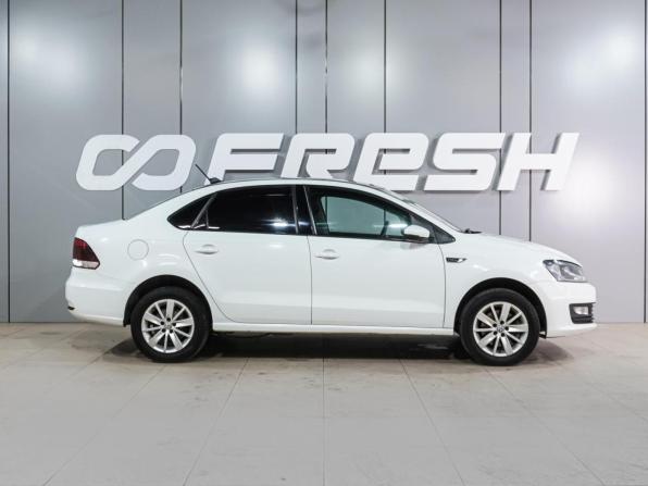Volkswagen Polo V Рестайлинг с пробегом 2019 года, цена 1 169 000 рублей, 143122 км, седан, Автокод Объявления